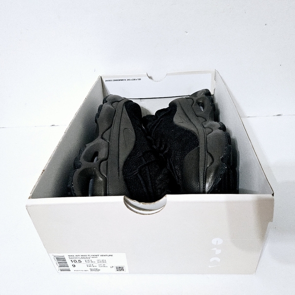 Nike Wmn Air Max Flyknit Venture - Picture 6 of 7